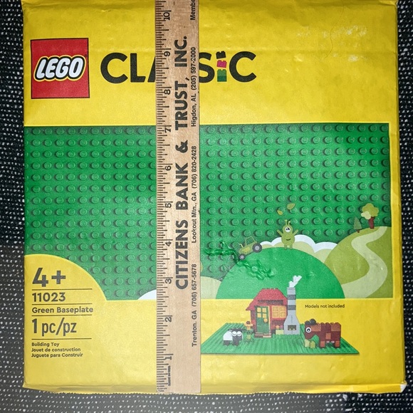 🏣🧩 LEGO Classic Green Baseplate New and In Wrapping Green Model 11023 🧩🏢 - Picture 6 of 6